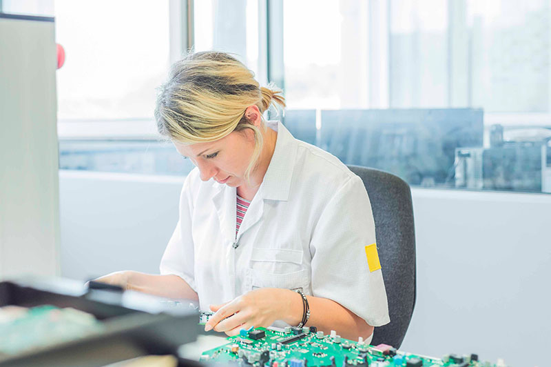 Interne EMS-Kapazitäten erweitern mit Joratec Solutions